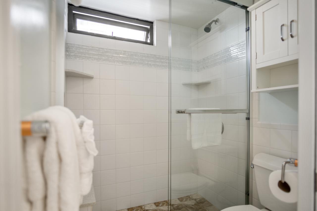 Ke Aloha Suite At The Waikiki Banyan ホノルル エクステリア 写真